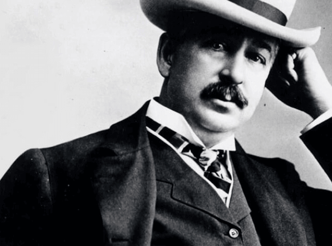 A PHOTO OF KING GILLETTE