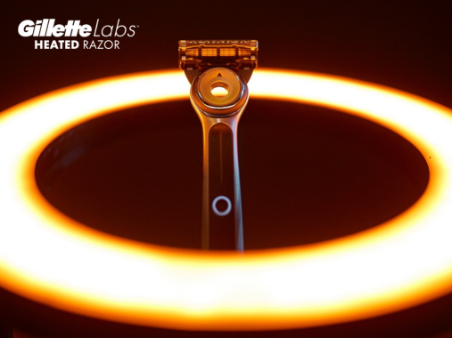 GILLETTE LABS HEATED RAZOR